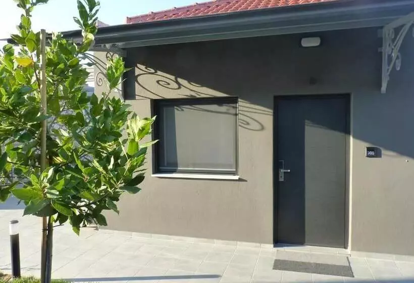 ベッドアンドブレックファースト Comfort Suites & Rooms