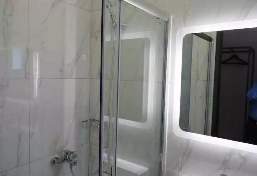 ベッドアンドブレックファースト Comfort Suites & Rooms