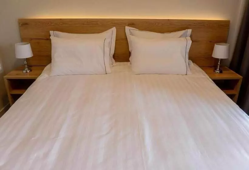 ベッドアンドブレックファースト Comfort Suites & Rooms