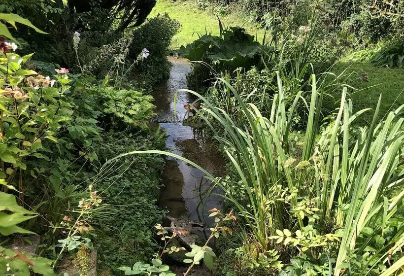 Lovely Quiet Cottage In Kemerton!