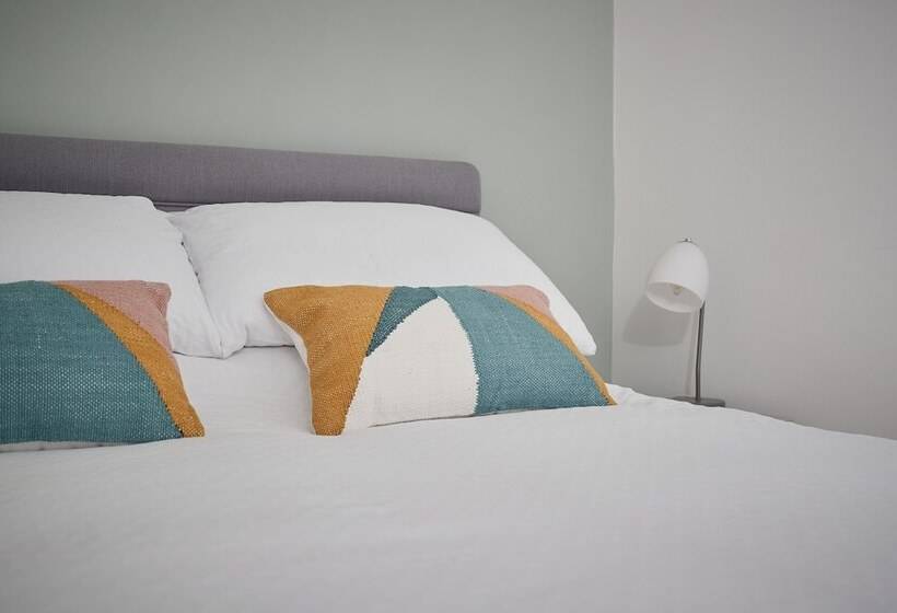 Lovely Quiet Cottage In Kemerton!