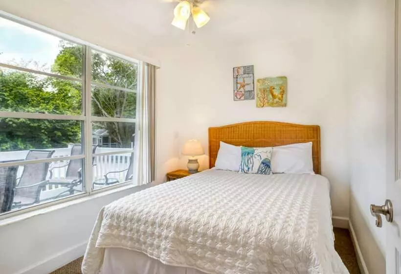 16431 Captiva Drive Cabin