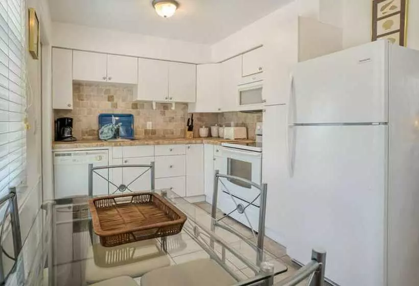 16431 Captiva Drive Cabin