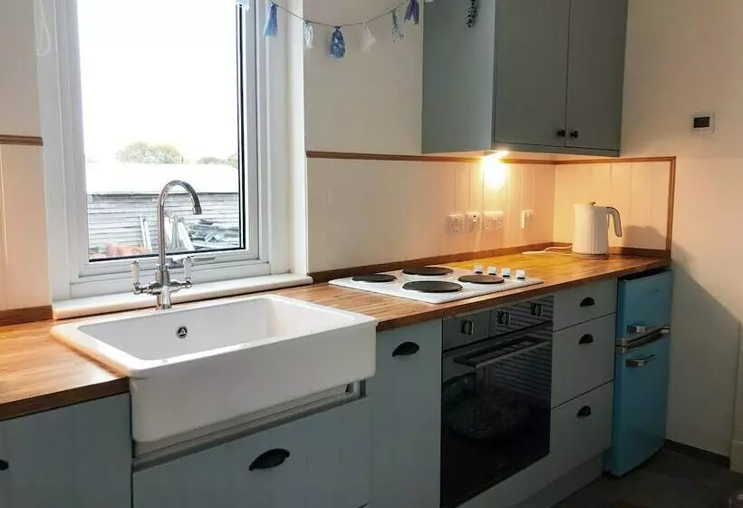 Beautiful Modern Cottage By The Sea In Scotland