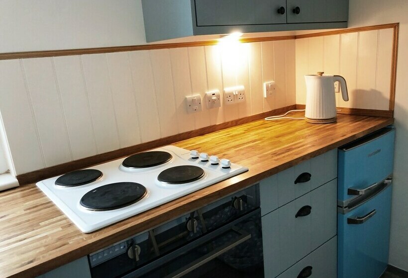 Beautiful Modern Cottage By The Sea In Scotland