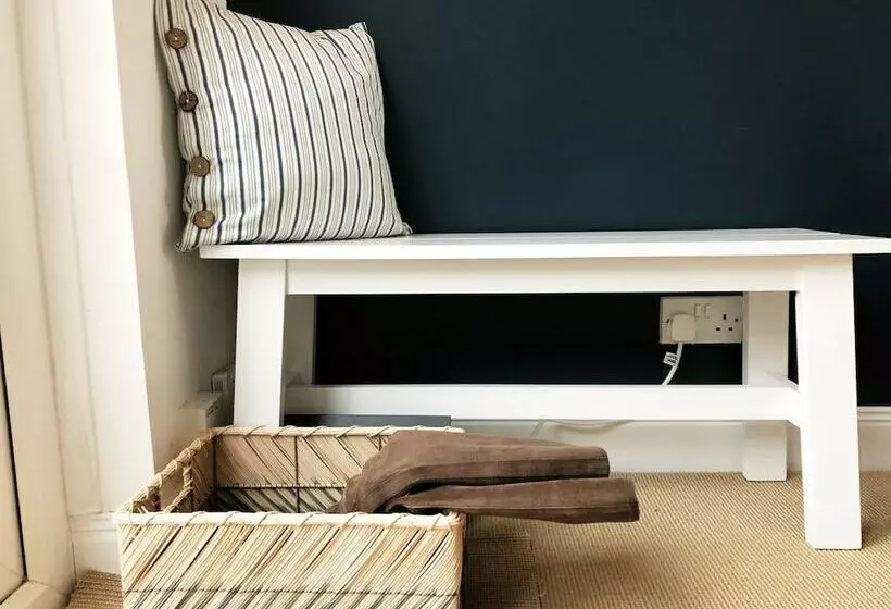 Beautiful Modern Cottage By The Sea In Scotland