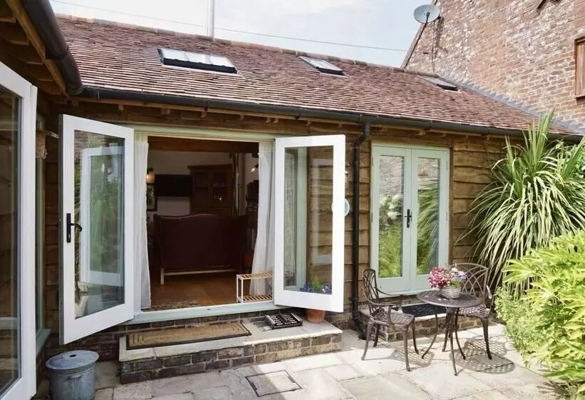 Nest Holiday Hideaway Wren Cottage Stunning Area!