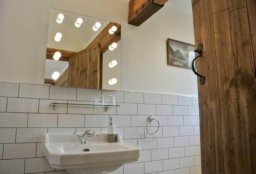 Nest Holiday Hideaway Wren Cottage Stunning Area!