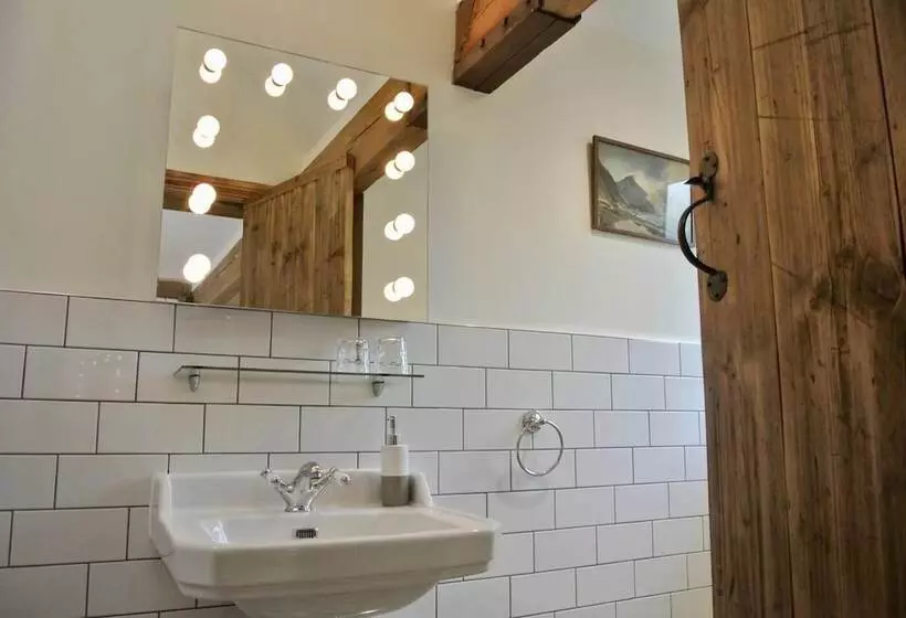 Nest Holiday Hideaway Wren Cottage Stunning Area!