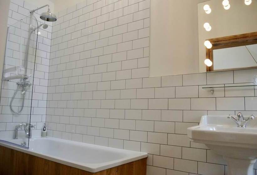 Nest Holiday Hideaway Wren Cottage Stunning Area!