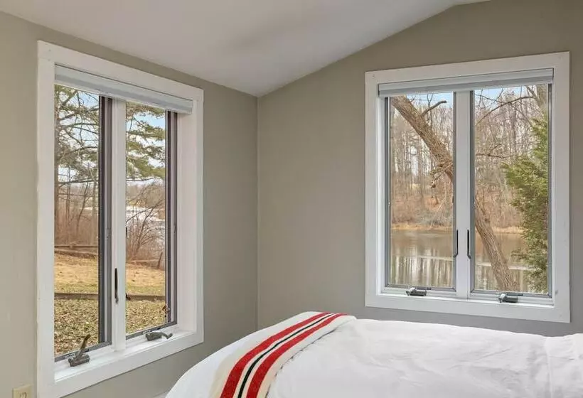 ペンション River House In The Heart Of Middlebury