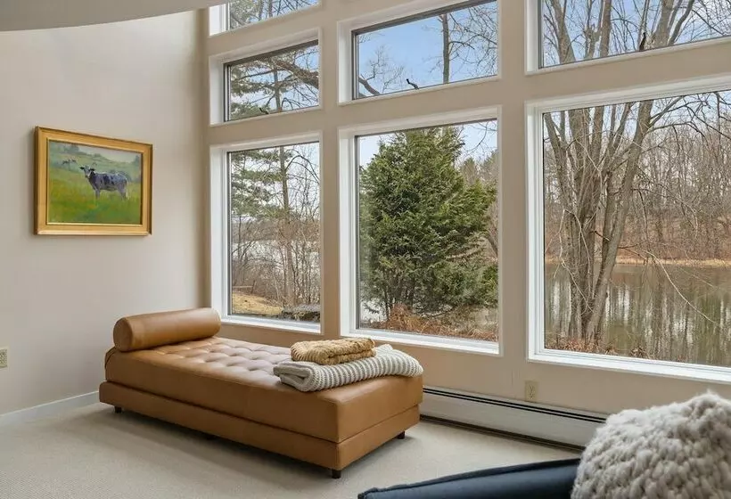 ペンション River House In The Heart Of Middlebury