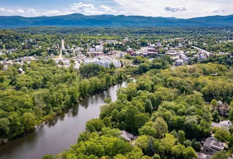 ペンション River House In The Heart Of Middlebury