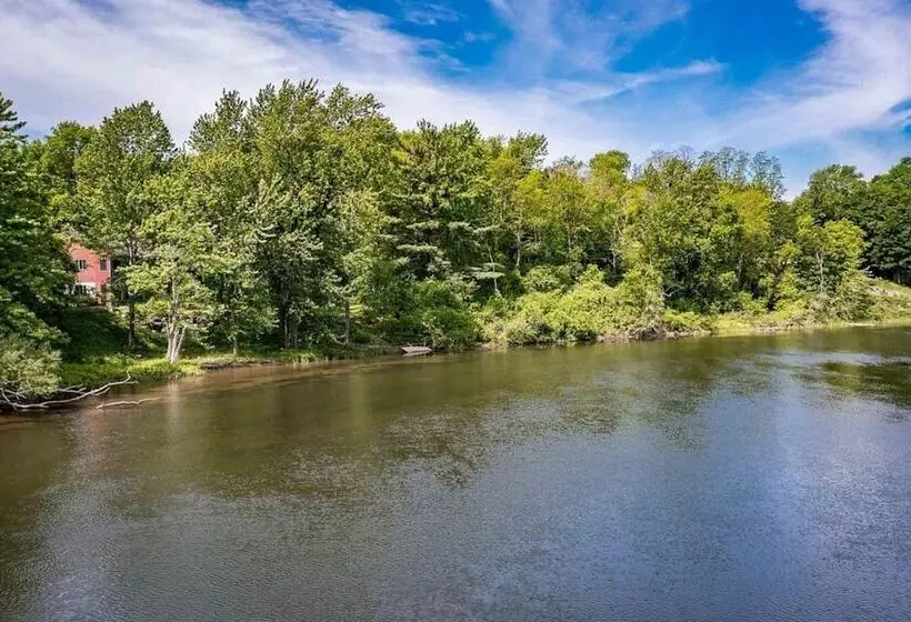 ペンション River House In The Heart Of Middlebury