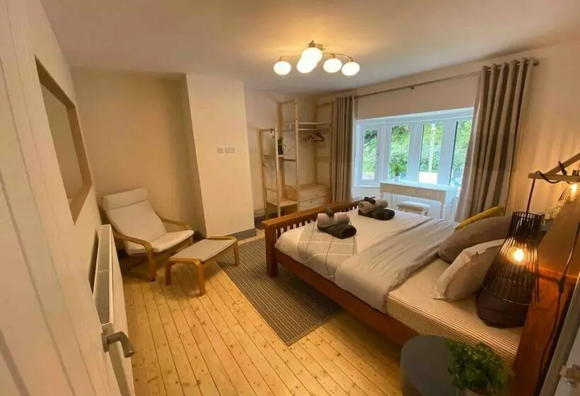 Residenssi New Modern & Spacious Snowdonia Home  Sleeps 7