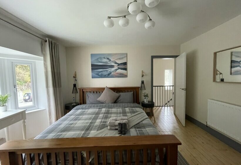 레지던스 New Modern & Spacious Snowdonia Home  Sleeps 7