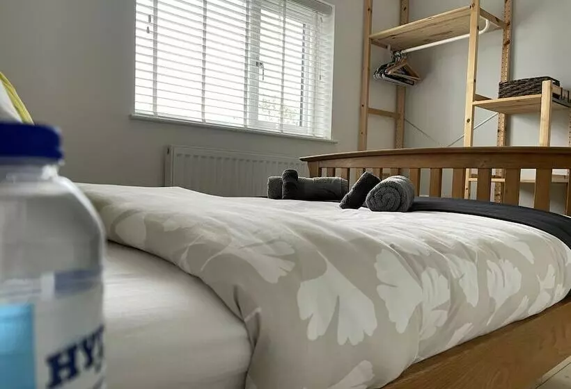 Residenssi New Modern & Spacious Snowdonia Home  Sleeps 7