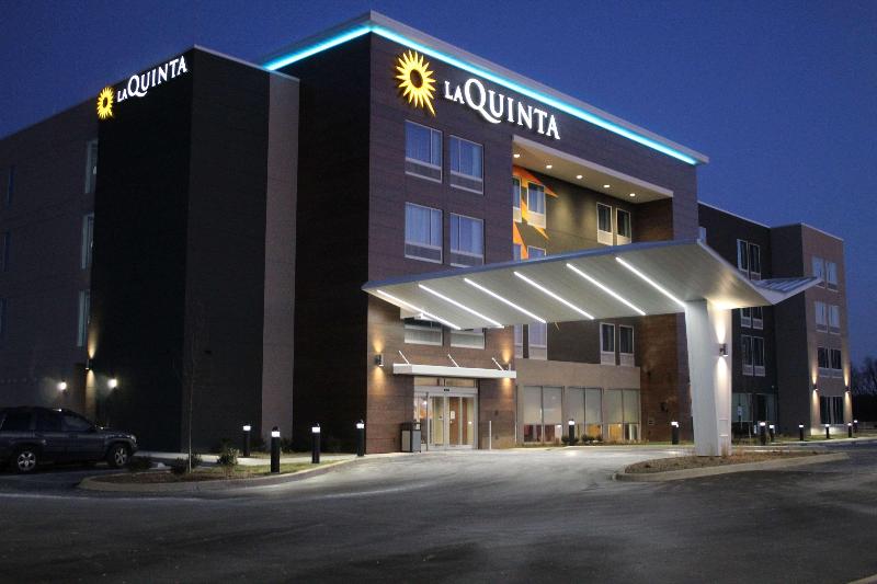 فندق La Quinta Inn & Suites By Wyndham Bardstown