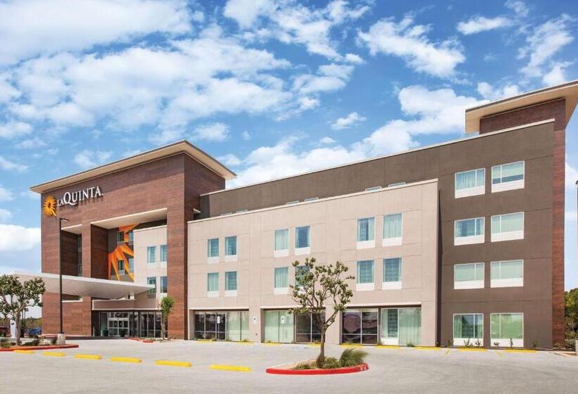فندق La Quinta Inn & Suites By Wyndham Bardstown
