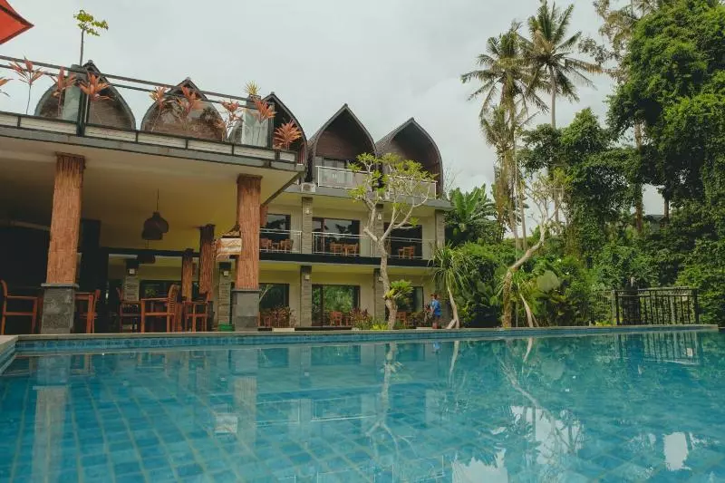 ホテル Sekar Arum Riverside Resort In Canggu