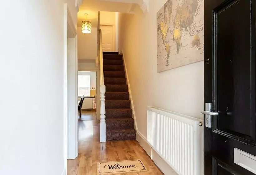 ペンション 5 Bed House Near Manchester