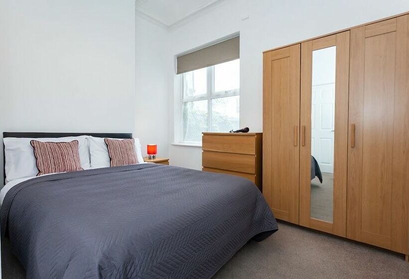 ペンション 5 Bed House Near Manchester