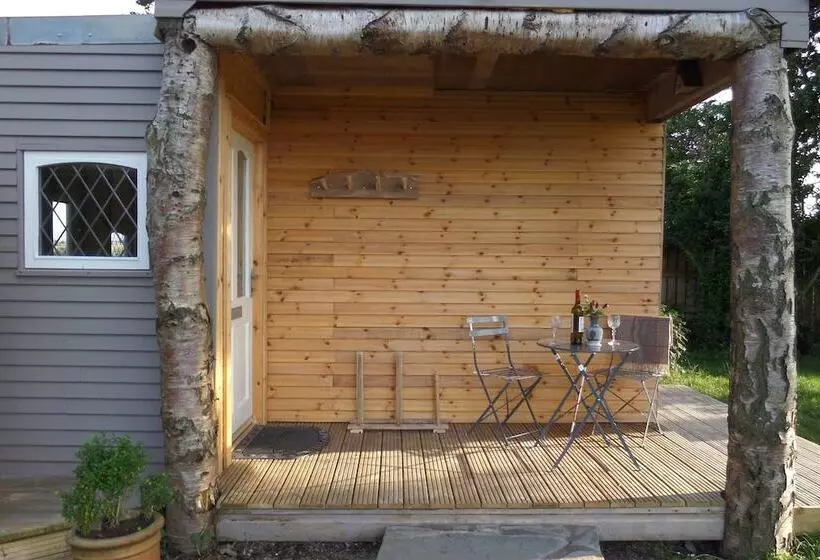 Charming 1 Bed Garden Lodge In Boyndie, Banff