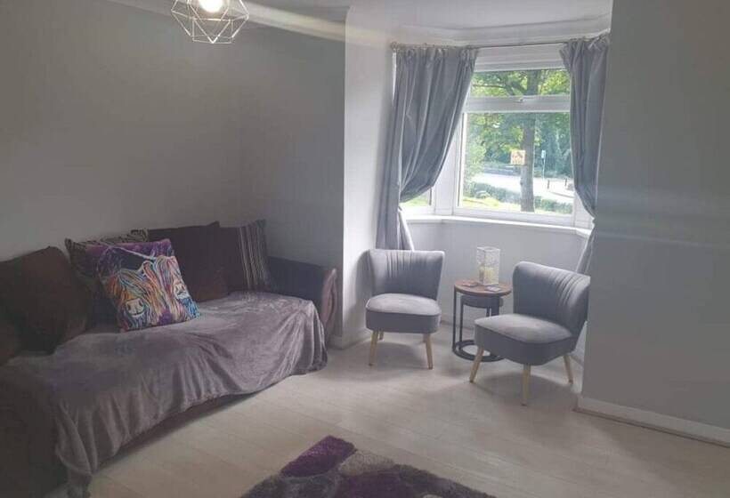 Modernised 1720s Cottage, Newton Stewart, Scotland