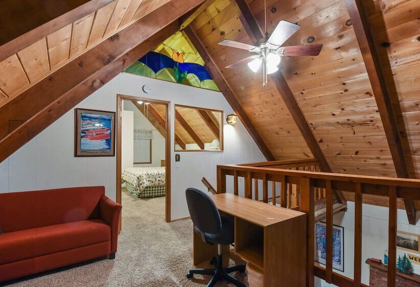 Moose Cabin Year Round Outdoor Fun W/ Bbq