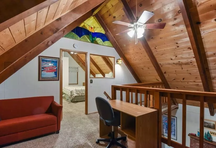 Moose Cabin Year Round Outdoor Fun W/ Bbq