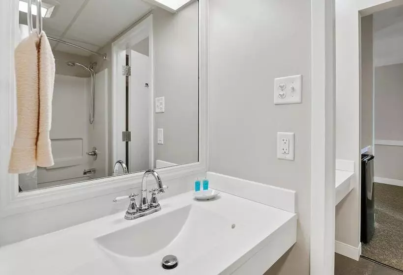 Lomakeskus Second Floor Deluxe Suite Bay View