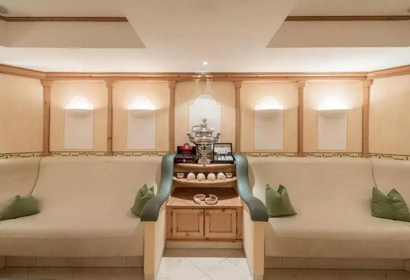 Aktiv & Wellnesshotel Bergfried