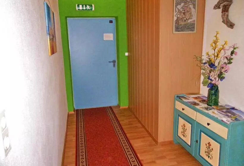 ベッドアンドブレックファースト Klause Stüberl