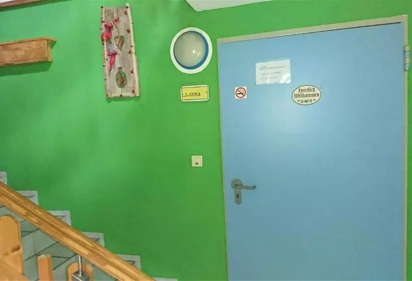 ベッドアンドブレックファースト Klause Stüberl