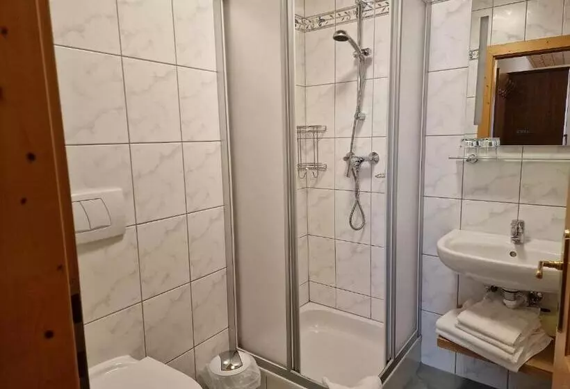 Bio Bauernhof Vordergrubenbach   Familie Oberascher