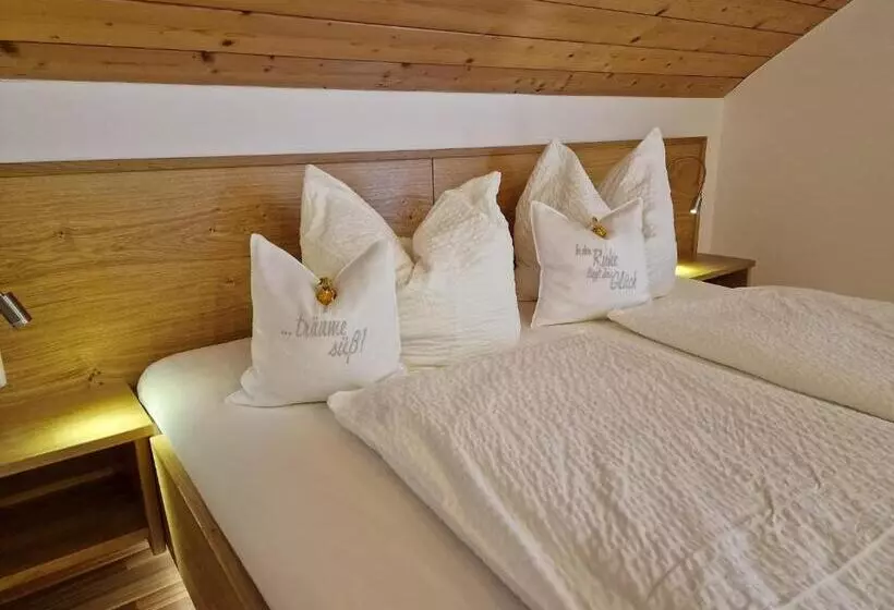 Bio Bauernhof Vordergrubenbach   Familie Oberascher