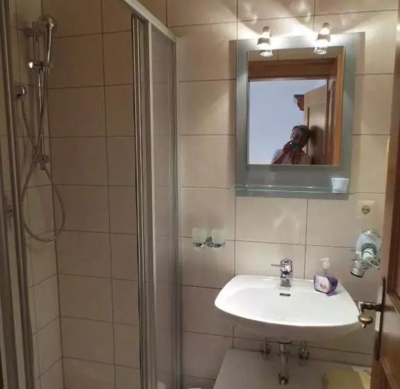 Bio Bauernhof Vordergrubenbach   Familie Oberascher