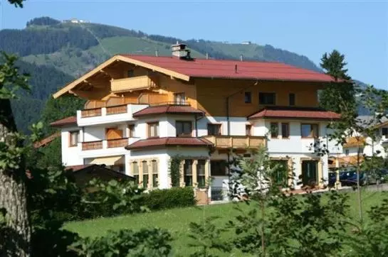 Отель Adelsbergers Bergland