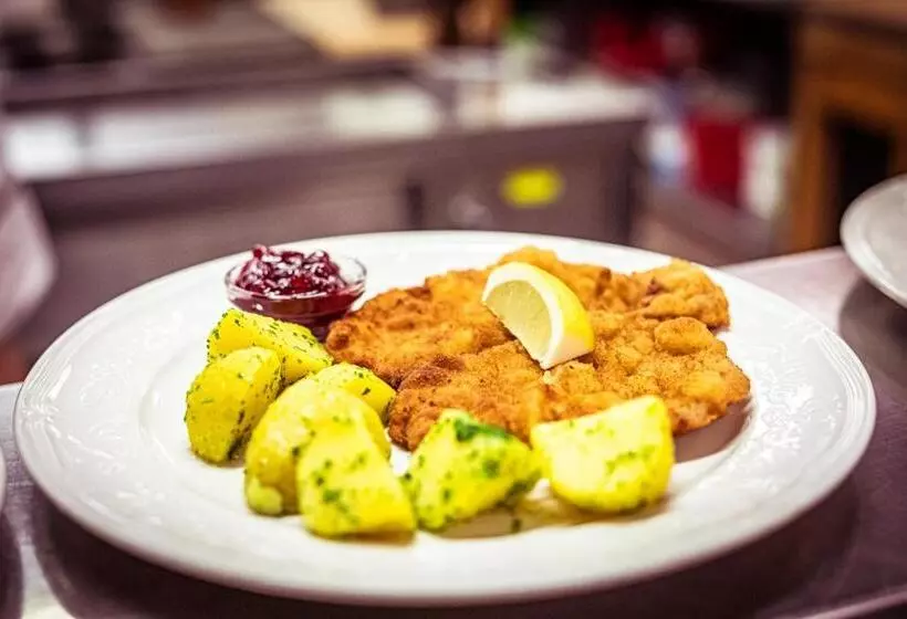 Отель Brauhaus Zu Murau