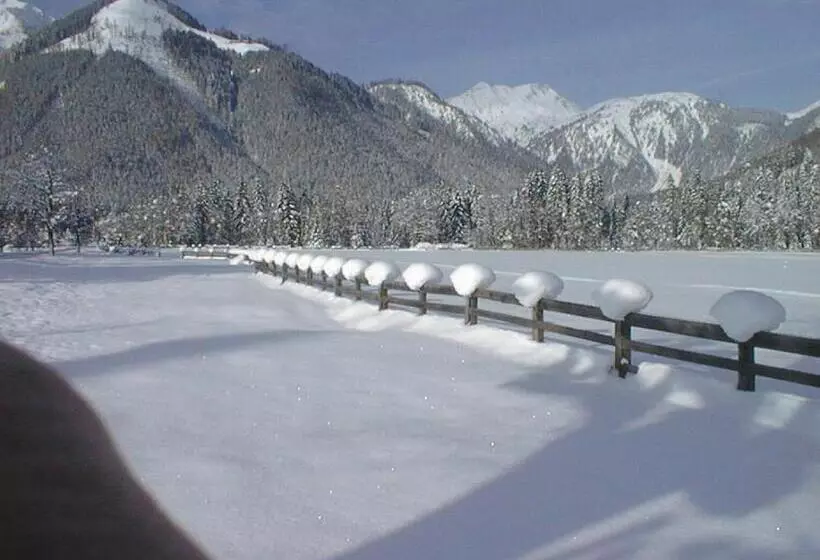 ホテル Garni Berghof