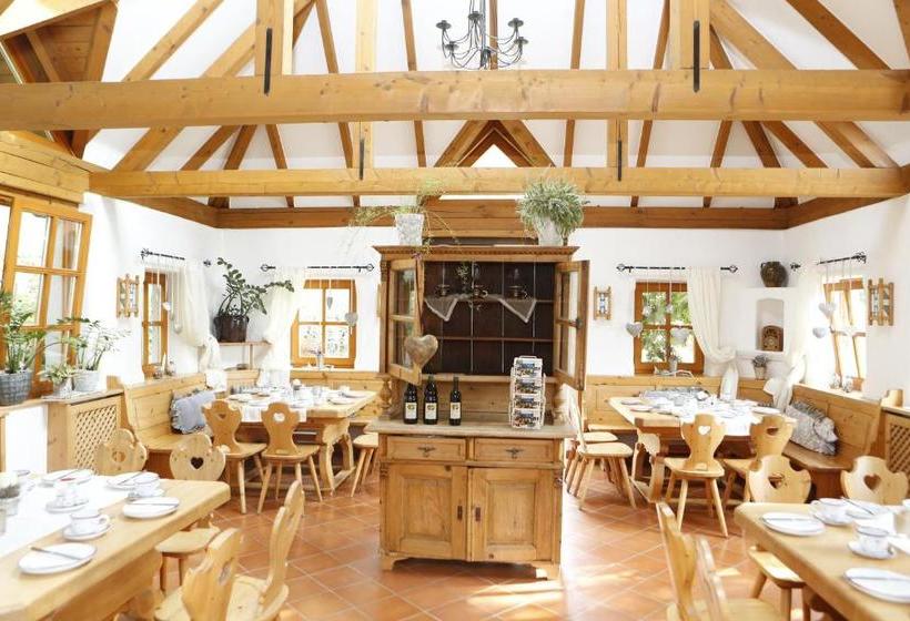 Boutique Hotel Loipenhof