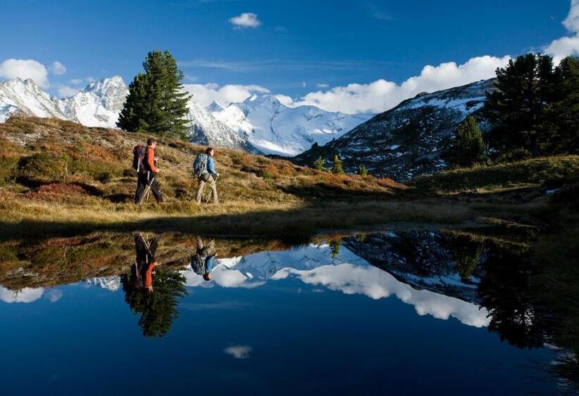 فندق Garni Maximilian
