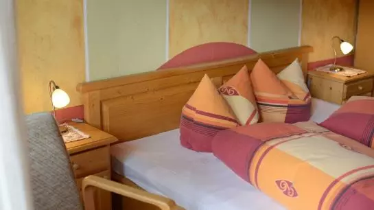 Пансион Gästehaus Gugger - Haus Vroni