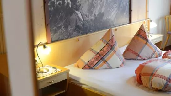 Пансион Gästehaus Gugger - Haus Vroni