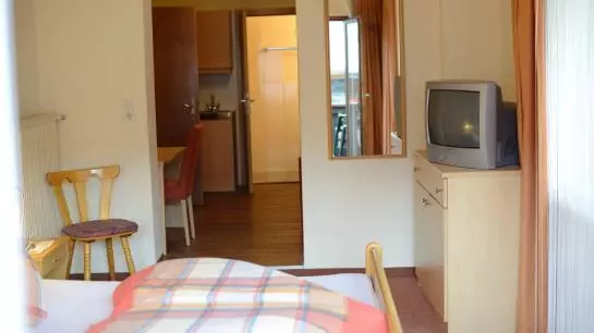 Пансион Gästehaus Gugger - Haus Vroni