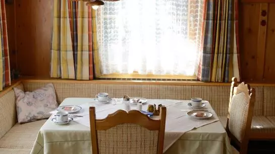 Пансион Gästehaus Gugger - Haus Vroni