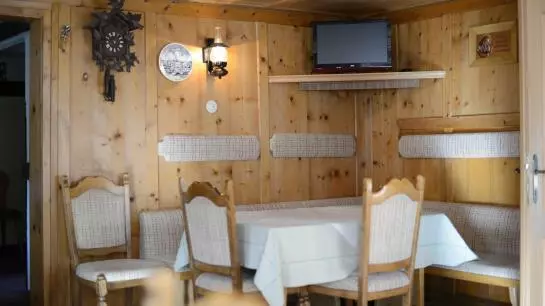 Пансион Gästehaus Gugger - Haus Vroni