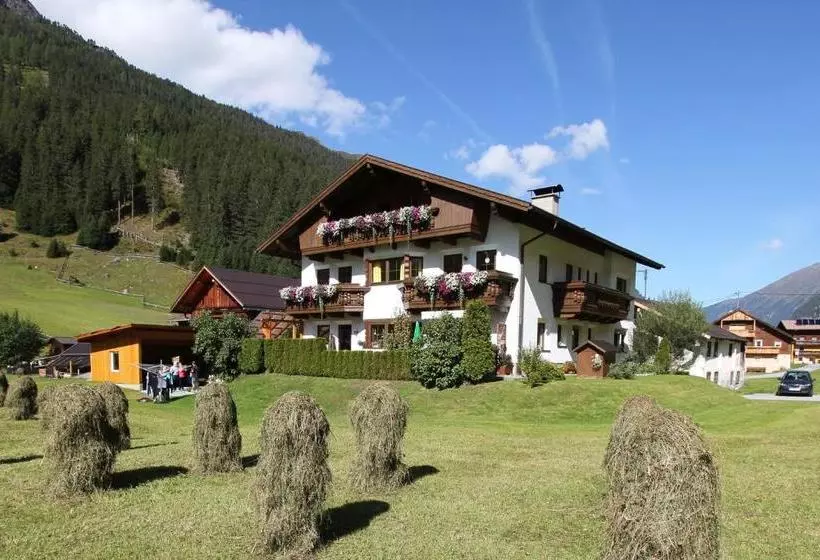 هتل Haus Bergfreund