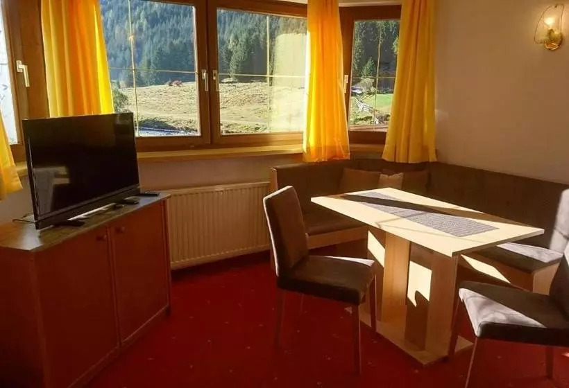 هتل Haus Bergfreund