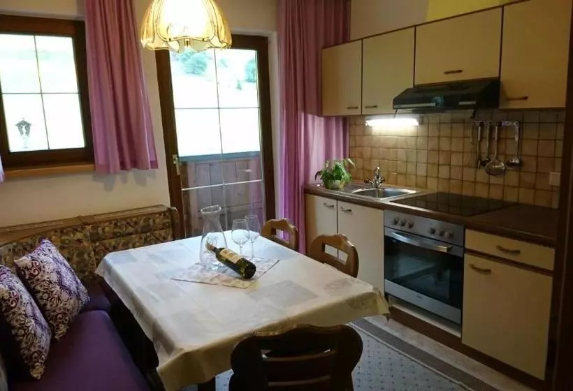 هتل Haus Bergfreund